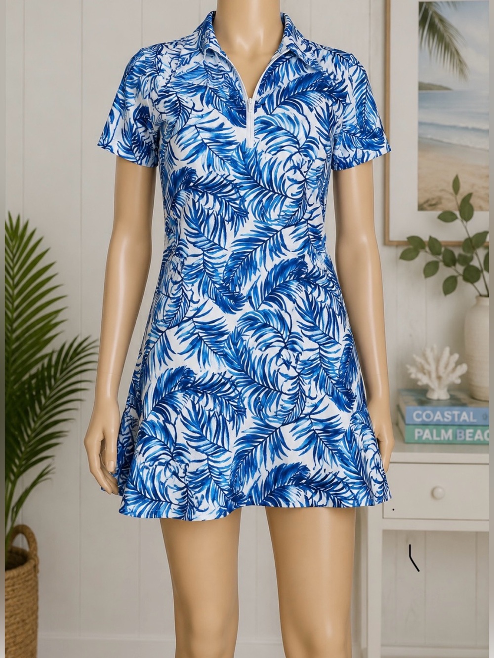 Tommy Bahama Golf Dress Small NWT UPF 50 Moisture Wicking Blue Palm Print - Picture 2 of 8